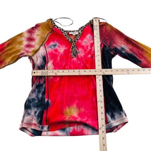Umgee Womens‎ Size Small Tie-Dye Long Sleeve Top With Leopard Trim - Picture 3 of 5